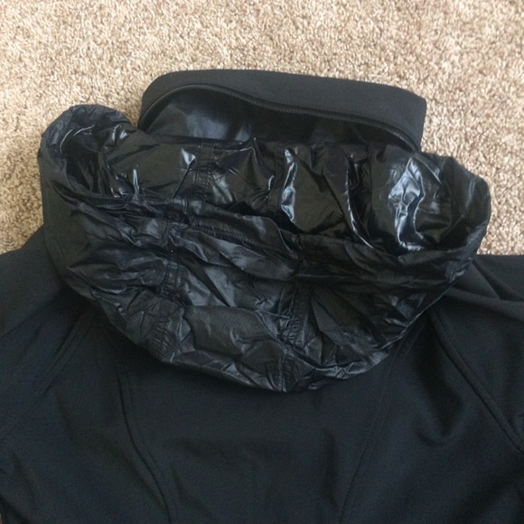 Athleta soft shell jacket in black - Picture 6 of 7